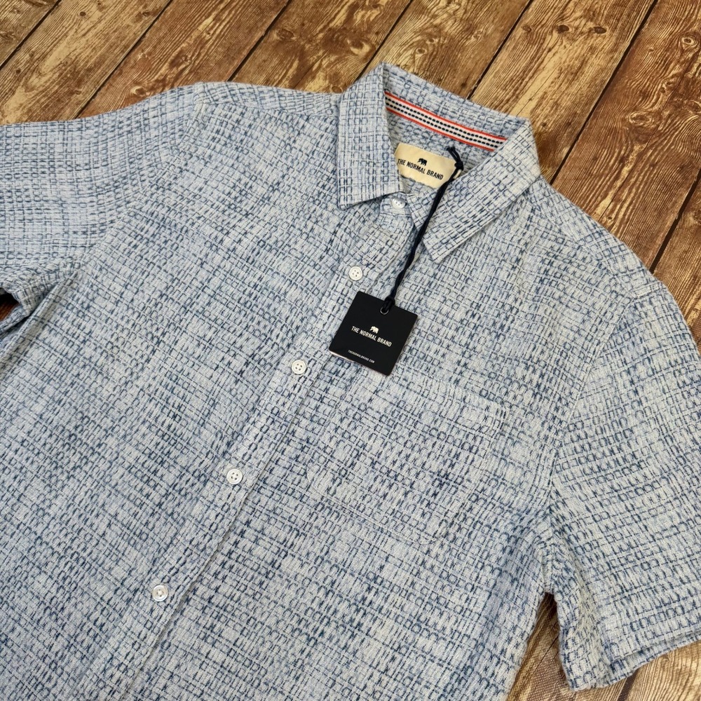 The Normal Brand Geometric Button Down Shirt Mens Small Blue Short Sleeve NWT